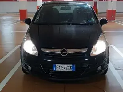 Usata Opel Corsa 80 CV (58 kW) 2010 Bluazzurro Utilitaria