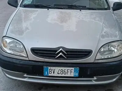 Usata Citroën Saxo 57 CV (41 kW) 2000 Grigio Utilitaria