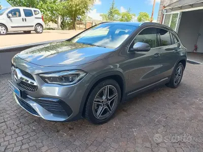 Usata Mercedes GLA220 Premium 190 CV (139 kW) 2022 Grigio SUV