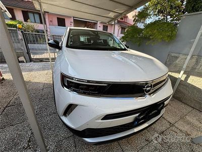 Usata Opel Mokka 101 CV (74 kW) 2022 Bianco SUV