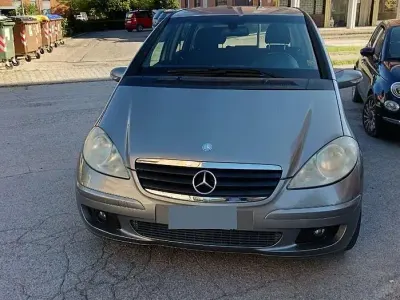 Usata Mercedes A180 109 CV (80 kW) 2008 Grigio Berlina