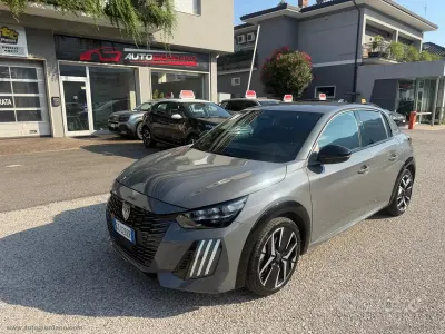 Usata Peugeot 208 GT 136 CV (100 kW) 2025 Utilitaria