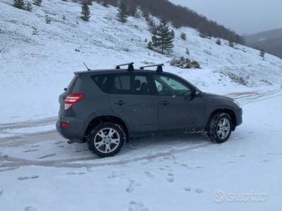 Usata Toyota RAV4 150 CV (110 kW) 2010 Grigio SUV