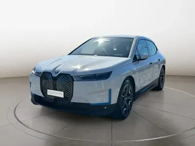 Usata BMW iX 102 kW (139 CV) 2022 Bianco SUV