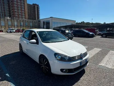 Begagnad VW Golf VI 140 HK (102 kW) 2009 Vit Halvkombi