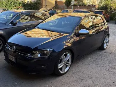 Usata VW Golf VII Comfortline 105 CV (77 kW) 2013 Blu Berlina