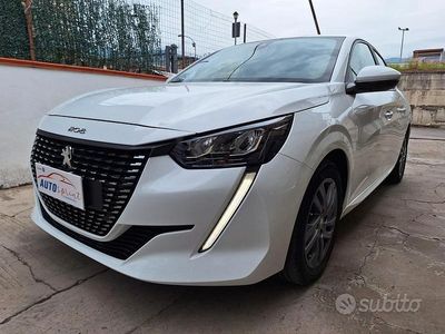 Usata Peugeot 208 Active 75 CV (55 kW) 2021 Bianco Utilitaria