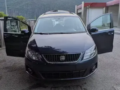 Begagnad Seat Alhambra Style 170 HK (125 kW) 2013 Blå Minibuss