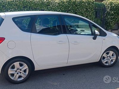 Bianco Usata 2017 Opel Meriva Monovolume | 7500 € (Buon prezzo)