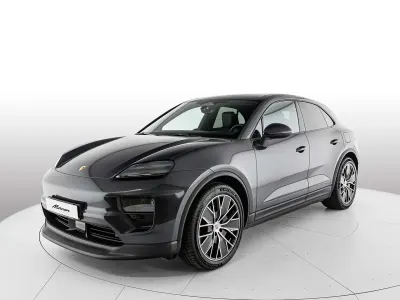 Nuova Porsche Macan 144 kW (197 CV) 2026 Grigio vulcano metallizzato SUV