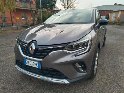 Usata Renault Captur Intens 93 CV (68 kW) 2022 Grigio SUV