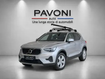 Nuova Volvo XC40 Core 163 CV (119 kW) 2026 Argento SUV