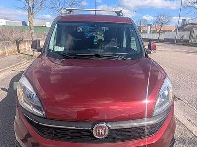 Usata Fiat Doblò Easy 105 CV (77 kW) 2015 Rosso Monovolume