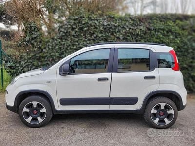 Usata Fiat Panda 4x4 85 CV (62 kW) 2019 Bianco Utilitaria