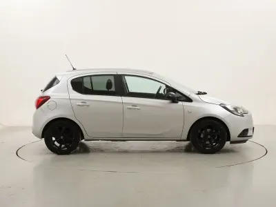 Usata Opel Corsa Edition 90 CV (66 kW) 2018 Argentoargento Utilitaria