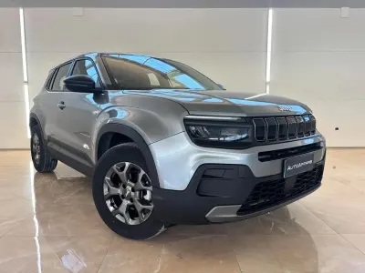 Usata Jeep Avenger Longitude 101 CV (74 kW) 2025 Grigio SUV