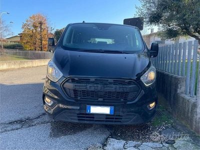 Usata Ford Tourneo Titanium X 148 CV (108 kW) 2023 Nero Monovolume