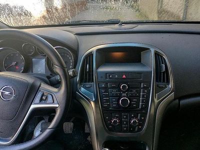 Usata Opel Astra Cosmo 95 CV (69 kW) 2011 Station wagon