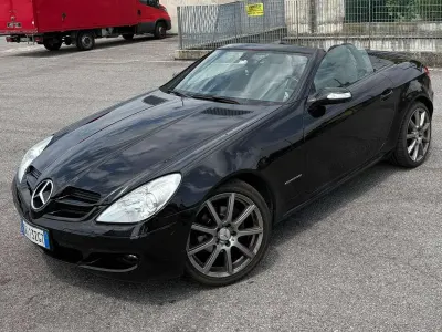 Usata Mercedes SLK200 AMG 163 CV (119 kW) 2006 Nero Cabrio