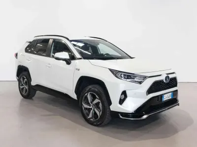 Usata Toyota RAV4 Hybrid 185 CV (136 kW) 2022 Bianco SUV