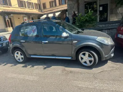 Usata Dacia Sandero 88 CV (64 kW) 2012 Grigio Berlina