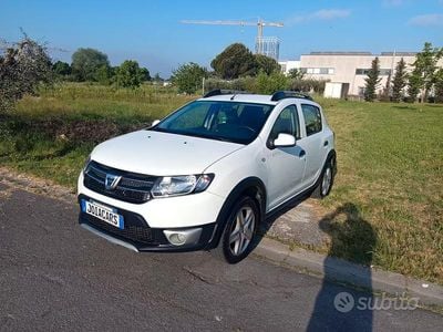 Usata Dacia Sandero Prestige 90 CV (66 kW) 2014 Bianco Berlina