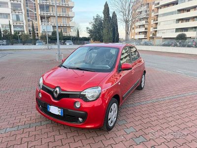 Usata Renault Twingo SE 69 CV (50 kW) 2018 Rosso Utilitaria