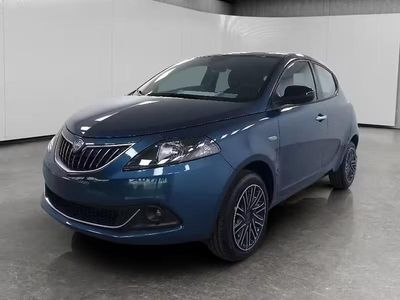 Usata Lancia Ypsilon Gold 70 CV (51 kW) 2023 Blu Utilitaria