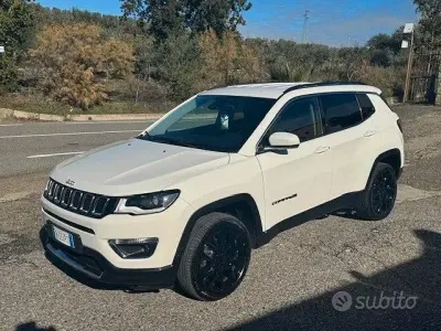 Usata Jeep Compass Limited 140 CV (102 kW) 2018 Bianco SUV