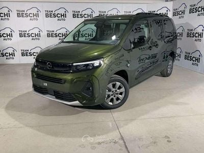 Nuova Opel Combo Elegance 131 CV (96 kW) 2026 Verde Monovolume