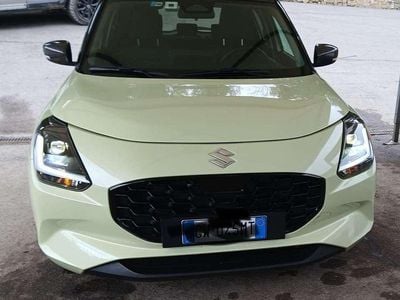 Usata Suzuki Swift 83 CV (61 kW) 2024 Verde Utilitaria