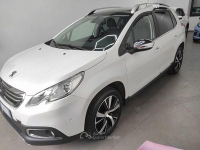 Usata Peugeot 2008 Allure 100 CV (73 kW) 2016 Bianco SUV