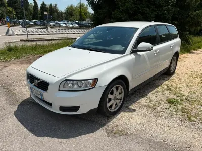 Usata Volvo V50 109 CV (80 kW) 2010 Bianco Station wagon