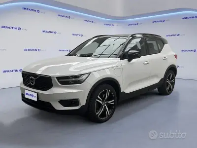 Usata Volvo XC40 R-Design 180 CV (132 kW) 2021 Bianco SUV