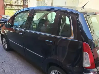 Usata Lancia Musa 95 CV (69 kW) 2010 Nero Monovolume