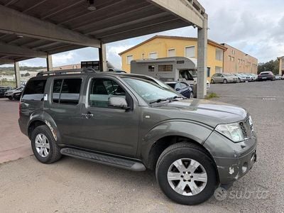 Usata Nissan Pathfinder 174 CV (127 kW) 2006 Grigio SUV