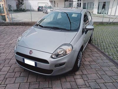 Usata Fiat Punto Young 69 CV (50 kW) 2015 Silver met Utilitaria