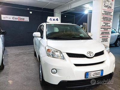 Usata Toyota Urban Cruiser 89 CV (65 kW) 2012 Bianco Utilitaria