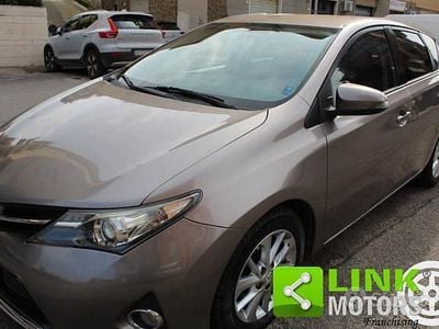 Usata Toyota Auris Active 90 CV (66 kW) 2014 Grigio Berlina