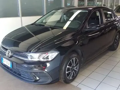 Usata VW Polo 80 CV (58 kW) 2022 Nero Utilitaria