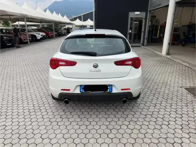 Usata Alfa Romeo Giulietta 170 CV (125 kW) 2011 Utilitaria