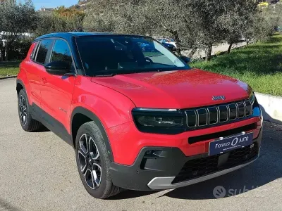Usata Jeep Avenger Summit 101 CV (74 kW) 2024 Rosso SUV