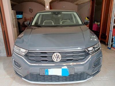 Usata VW T-Roc 150 CV (110 kW) 2019 Grigio SUV