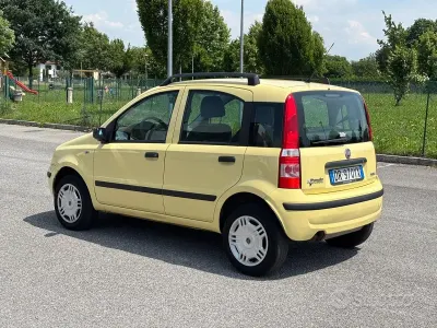 Usado Fiat Panda Dynamic 60 CV (44 kW) 2008 Amarillo Utilitario