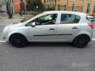 Usata Opel Corsa Enjoy 65 CV (47 kW) 2010 Grigio Utilitaria