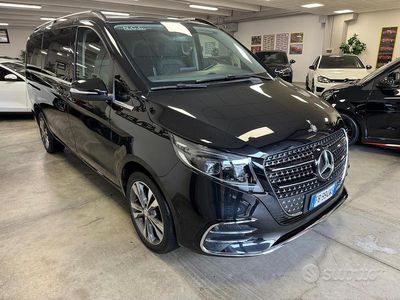 Usata Mercedes V220 Premium 163 CV (119 kW) 2016 Nero Monovolume