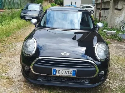 Usata Mini ONE 75 CV (55 kW) 2015 Nero Utilitaria