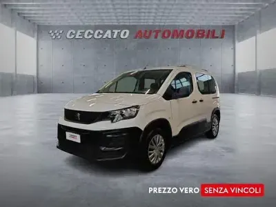 Begagnad Peugeot Rifter Active 110 HK (80 kW) 2019 Vit Minibuss
