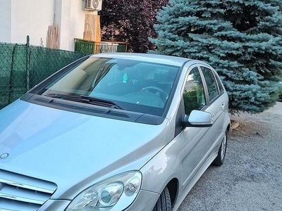 Usata Mercedes B200 136 CV (100 kW) 2010 Grigio Monovolume