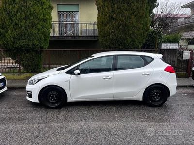 Usata Kia Ceed Active 110 CV (80 kW) 2016 Bianco Utilitaria